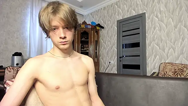 milkiwvy online show from 04/21/26, 07:14