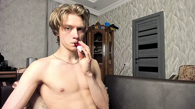 milkiwvy online show from 04/25/26, 06:16