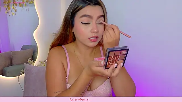 Snapshot of Ambar_Carter chatting on 03/06/26, 03:58 Ambar Carter online show from 03/06/26, 03:58