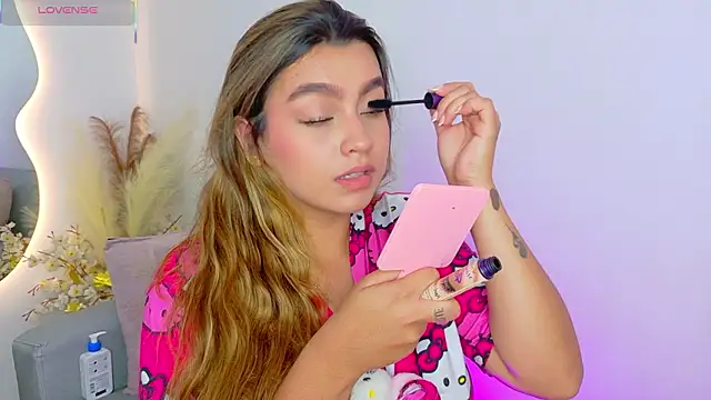 Snapshot of Ambar_Carter chatting on 03/18/26, 02:37 Ambar Carter online show from 03/18/26, 02:37