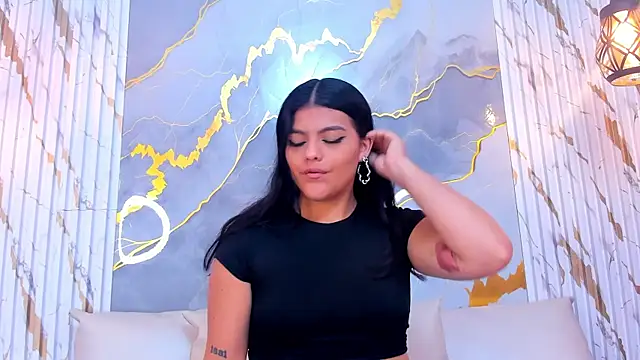 Snapshot of NIKIBUNNY chatting on 11/29/25, 01:14 NIKIBUNNY online show from 11/29/25, 01:14