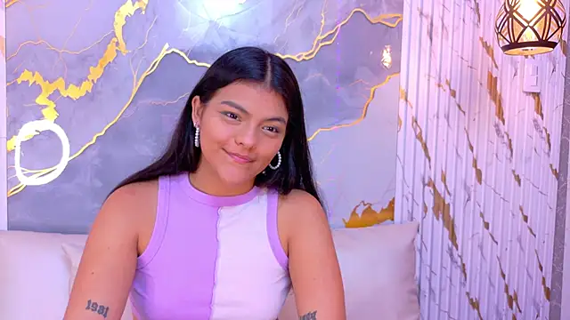 Snapshot of NIKIBUNNY chatting on 12/05/25, 01:09 NIKIBUNNY online show from 12/05/25, 01:09