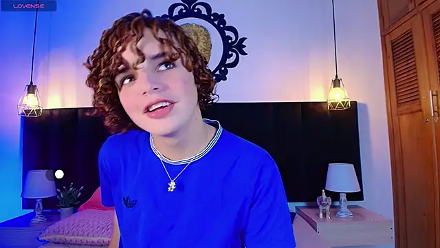 Skyee angel online show from 03/19/26, 07:40