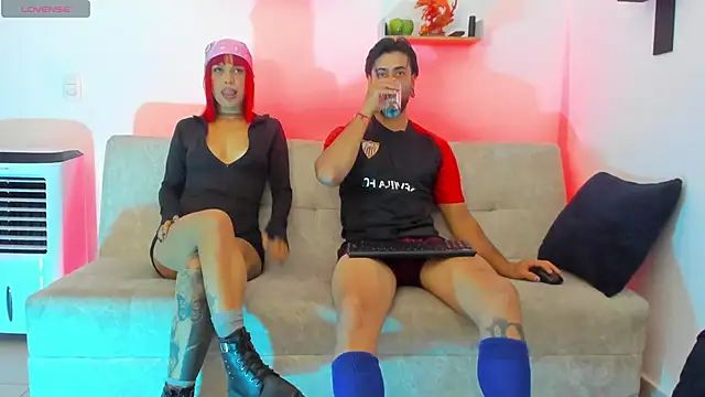 heteros curious online show from 04/26/26, 12:30