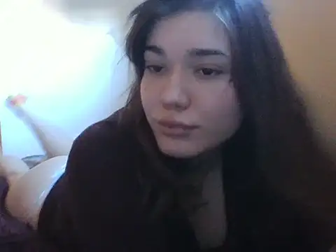 frutillitaaok  online show from 03/23/26, 09:08