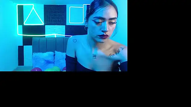 Snapshot of bonnie_blue_18 chatting on 12/04/25, 02:15 bonnie blue 18 online show from 12/04/25, 02:15