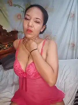 Snapshot of Allyson_Oceans05 chatting on 12/18/25, 02:17 Allyson Oceans05 online show from 12/18/25, 02:17