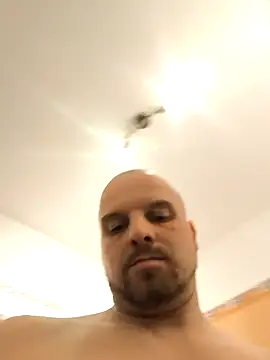 Snapshot of Phoenix2310 chatting on 02/11/26, 08:41 Phoenix2310 online show from 02/11/26, 08:41