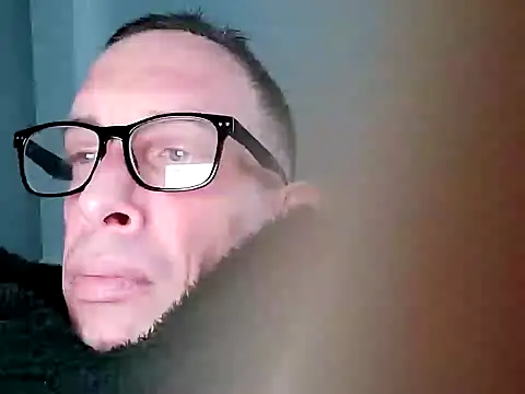 Snapshot of hamstiboy55 chatting on 02/15/26, 04:03 hamstiboy55 online show from 02/15/26, 04:03