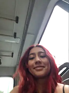 Snapshot of Eveeelyn25 chatting on 11/27/25, 08:00 Eveeelyn25 online show from 11/27/25, 08:00