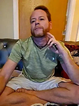 Snapshot of PinellasPlay chatting on 12/17/25, 11:00 PinellasPlay online show from 12/17/25, 11:00