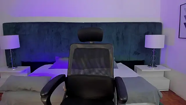 CleoColliva  online show from 12/23/25, 04:10