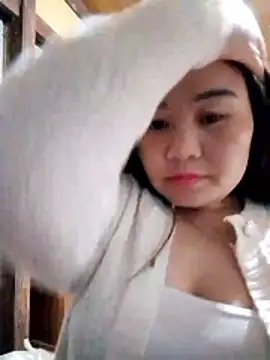 One-two22 online show from 11/26/25, 01:23