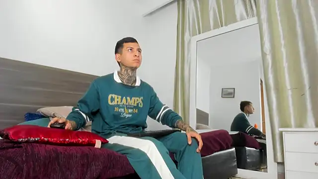 Snapshot of Andrew_sanders68 chatting on 12/03/25, 11:25 Andrew sanders68 online show from 12/03/25, 11:25