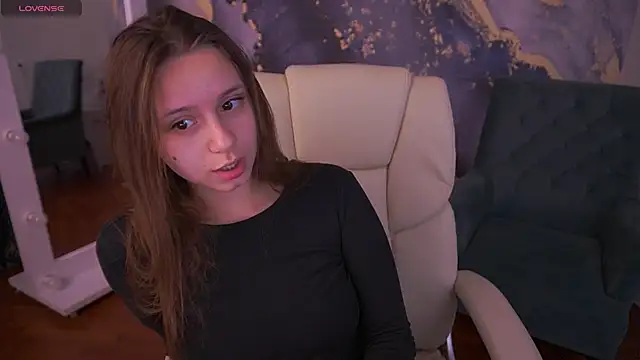 TinyNatalie online show from 05/02/26, 06:07