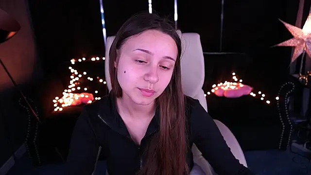 TinyNatalie online show from 05/09/26, 06:51
