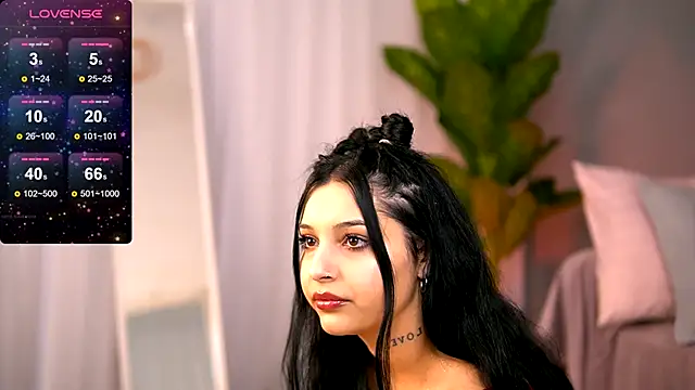 Snapshot of VanessaSinX chatting on 12/15/25, 08:35 VanessaSinX online show from 12/15/25, 08:35