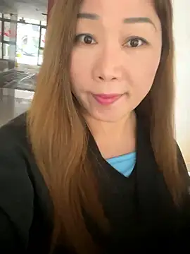 Snapshot of Xiaomili8 chatting on 01/19/26, 04:38 Xiaomili8 online show from 01/19/26, 04:38