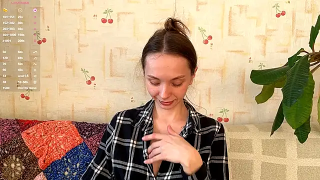 Snapshot of PaulaTisch chatting on 02/20/26, 02:06 PaulaTisch online show from 02/20/26, 02:06