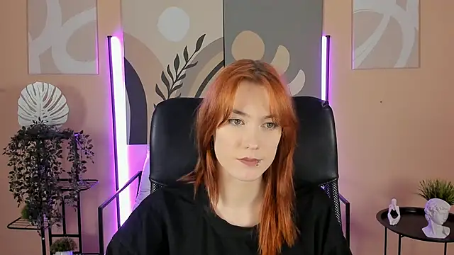 SierraHarper online show from 11/29/25, 12:08