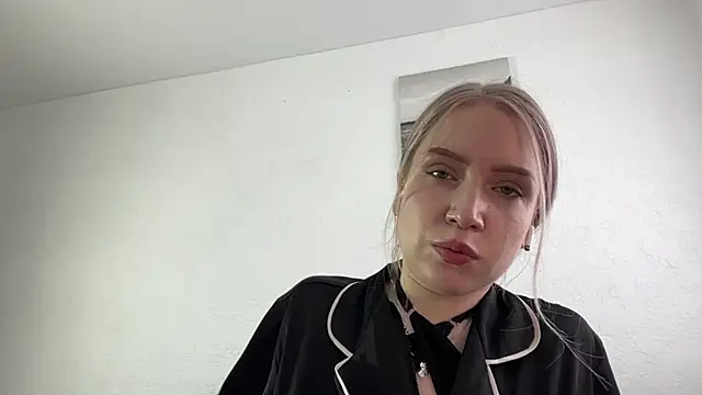 Alice meow15 online show from 05/09/26, 07:57