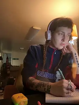 ashtrayhaterz online show from 11/26/25, 07:48