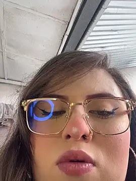 Snapshot of Kitty_Bms_ chatting on 01/16/26, 06:12 Kitty Bms online show from 01/16/26, 06:12