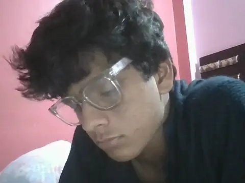 Snapshot of maskedman699 chatting on 11/28/25, 06:43 maskedman699 online show from 11/28/25, 06:43