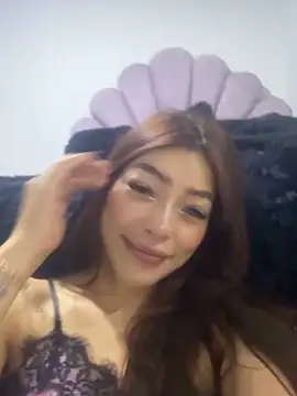 DAKOTA SAKURA online show from 05/03/26, 01:17