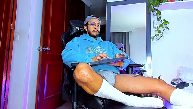 Snapshot of JotaCeliz chatting on 02/27/26, 10:48 JotaCeliz online show from 02/27/26, 10:48