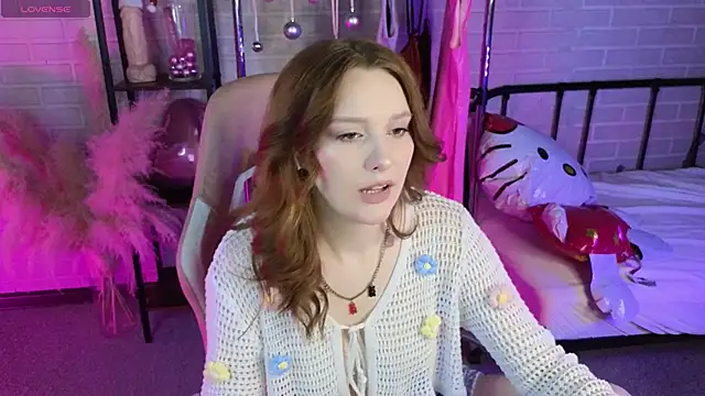 Snapshot of Ginger_Kristin chatting on 12/14/25, 08:20 Ginger Kristin online show from 12/14/25, 08:20