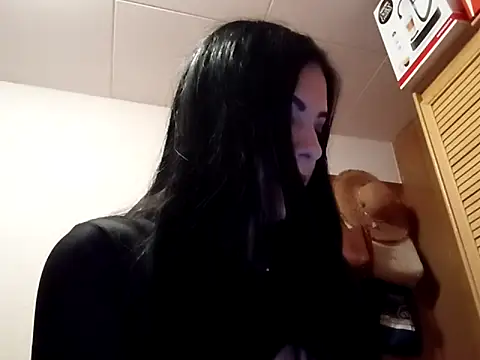Snapshot of Morena_ojazos_travieza-39 chatting on 05/13/26, 05:32 Morena ojazos travieza-39 online show from 05/13/26, 05:32