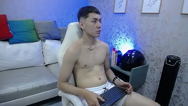 Snapshot of LoganFoster_ chatting on 12/18/25, 08:26 LoganFoster online show from 12/18/25, 08:26