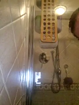 Snapshot of 18cmAndr chatting on 11/26/25, 09:05 18cmAndr online show from 11/26/25, 09:05