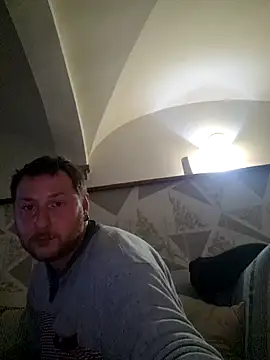 Snapshot of 18cmAndr chatting on 11/30/25, 07:51 18cmAndr online show from 11/30/25, 07:51