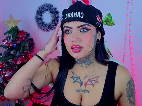 Snapshot of Ink_Nikki chatting on 12/15/25, 07:40 Ink Nikki online show from 12/15/25, 07:40