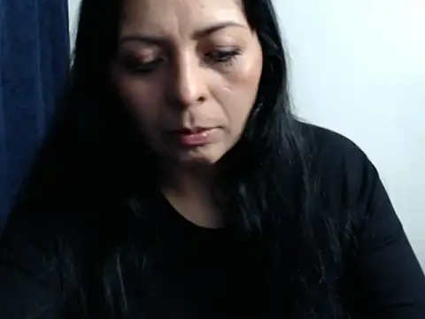 Snapshot of Paolahotty chatting on 11/30/25, 03:32 Paolahotty online show from 11/30/25, 03:32