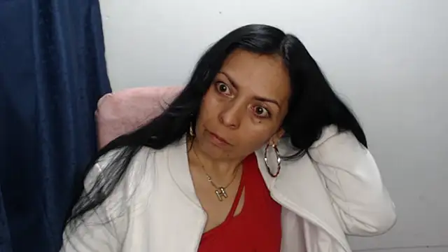 Snapshot of Paolahotty chatting on 02/18/26, 12:06 Paolahotty online show from 02/18/26, 12:06