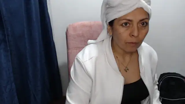 Snapshot of Paolahotty chatting on 02/19/26, 02:40 Paolahotty online show from 02/19/26, 02:40