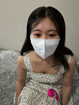 Snapshot of Minagi_Shizuku chatting on 12/17/25, 09:10 Minagi Shizuku online show from 12/17/25, 09:10