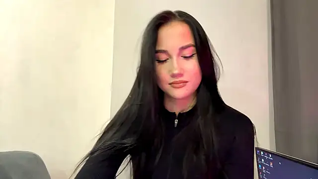 Beautyofnlka online show from 11/25/25, 01:00