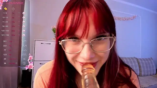 Snapshot of SweetieMarry chatting on 04/19/26, 02:22 SweetieMarry online show from 04/19/26, 02:22