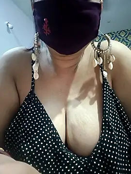 Snapshot of Here_maya chatting on 03/15/26, 06:58 Here maya online show from 03/15/26, 06:58