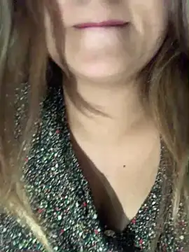 hotladki5 online show from 12/05/25, 11:19