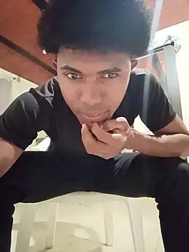 Snapshot of man_black_hot24 chatting on 11/25/25, 03:17 man black hot24 online show from 11/25/25, 03:17