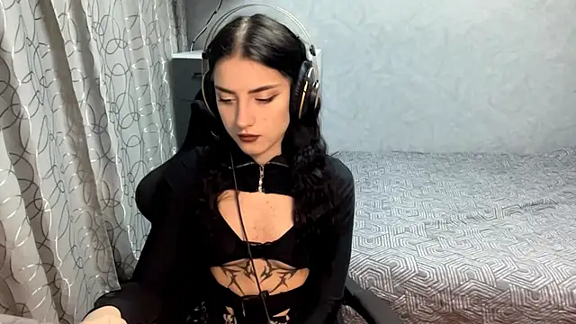 Meowluly online show from 11/24/25, 09:14