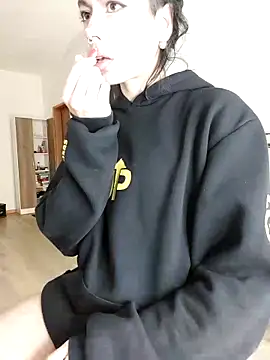 Snapshot of ArgentinaShani chatting on 02/27/26, 12:32 ArgentinaShani online show from 02/27/26, 12:32