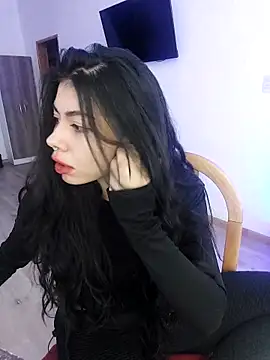 Snapshot of ArgentinaShani chatting on 04/21/26, 01:42 ArgentinaShani online show from 04/21/26, 01:42
