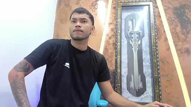 Snapshot of hot_guy_sweet chatting on 12/14/25, 03:45 hot guy sweet online show from 12/14/25, 03:45