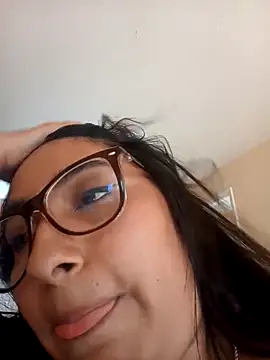 Bizcochitoc4 online show from 11/25/25, 09:04